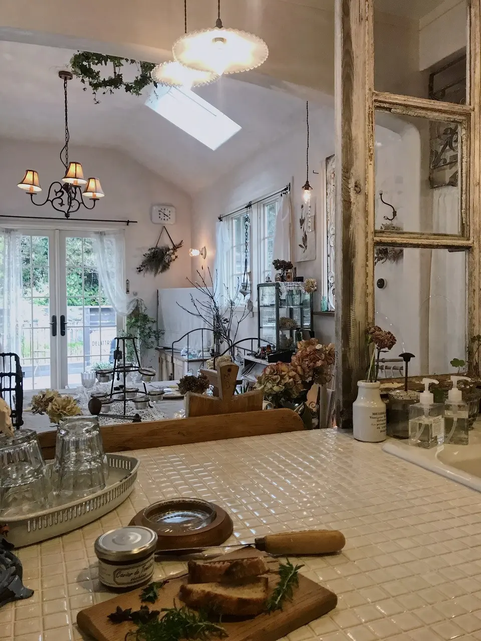 平屋,バリアフリー,大人かわいい,吹き抜け,ミニマム,家,暮らし,小さな,住み替え,建て替え,ペットと暮らす,二人だけ,天窓,写真,施工例,岡山